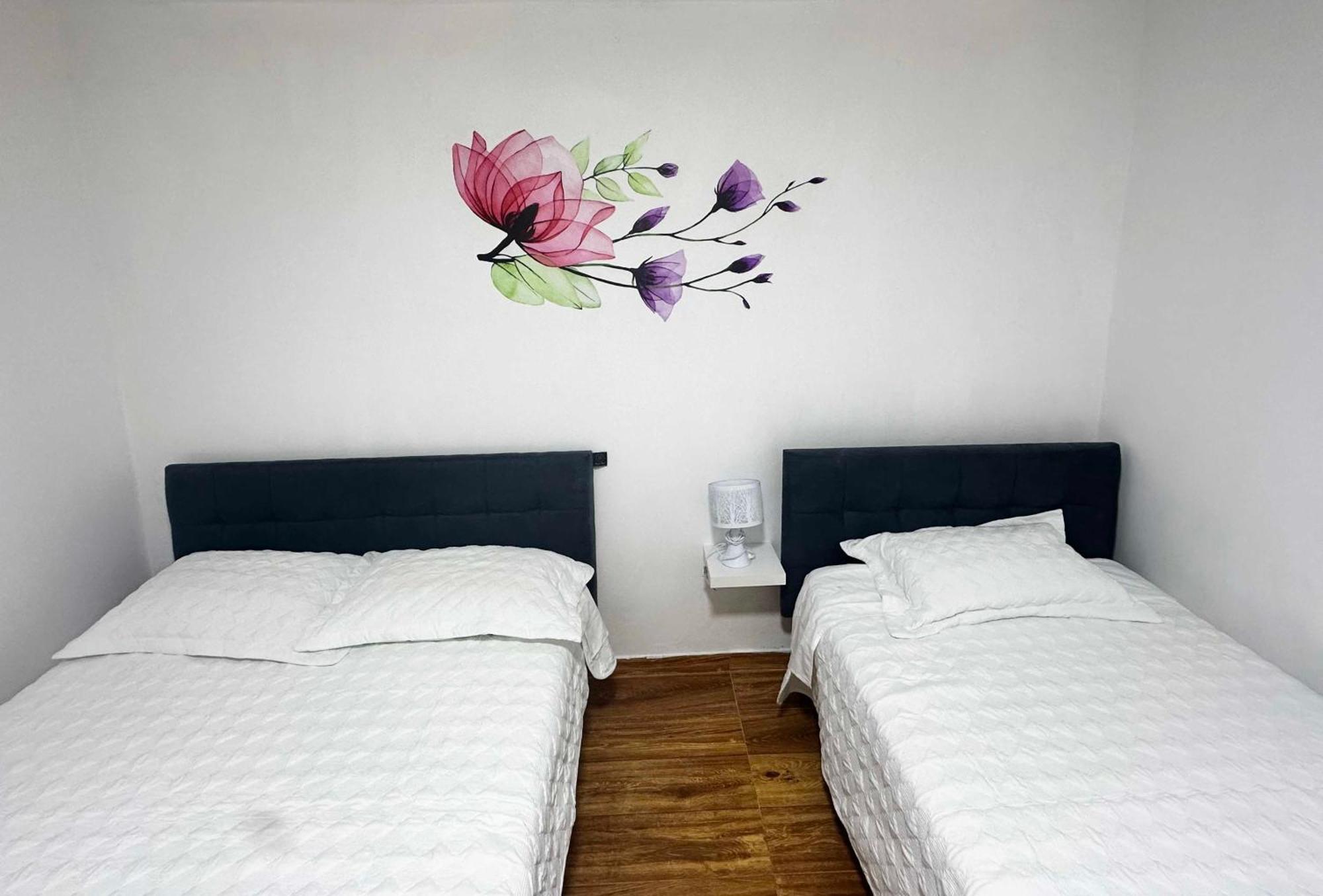 San Miguel, Depa Entero, 3 Camas, Wifi, Terraza Y Lavadora Apartamento Lima